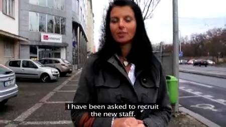 Чешской малышке понравилось трахаться в подворотне