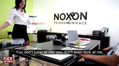 Бухгалтерша всегда дает в попку