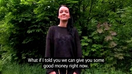 Два жеребца развели простушку на секс