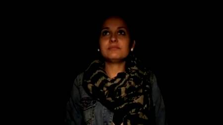 Скромница отдалась в кустах