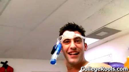 В колледже веселая оргия