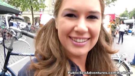 Почти незнакомы, а уже анал