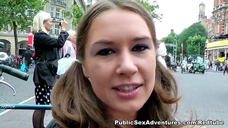 Почти незнакомы, а уже анал