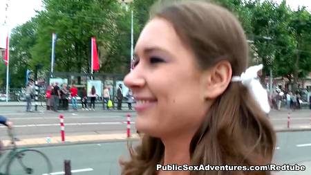 Почти незнакомы, а уже анал