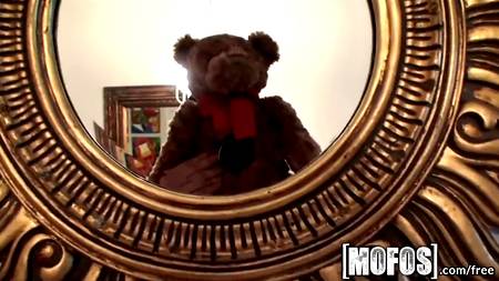 Как перепихнуться с подружкой на камеру