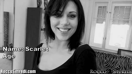 Очаровательная брюнетка дала согласие на жесткий анал