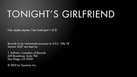 Мускулистый любовник расслабляет рыжеволосую приятельницу