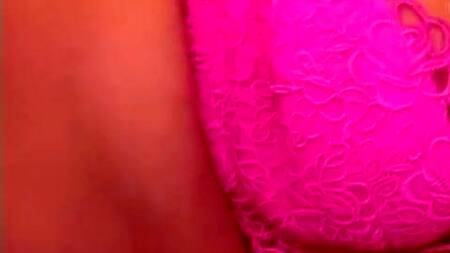 Белокурая старушка в розовом белье соблазняет парня