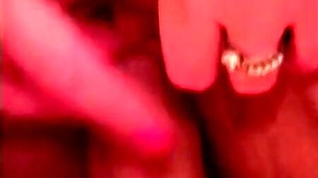 Белокурая старушка в розовом белье соблазняет парня