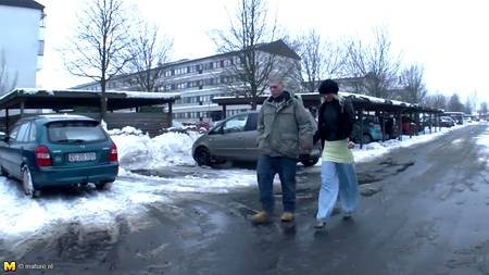 Племянник давно мечтал чпокнуть классную тетушку