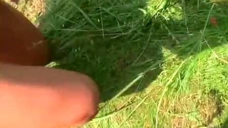 Русская пара активно отдыхает на свежем воздухе