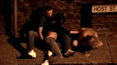 Пацан познакомился на улице с двумя милыми проститутками