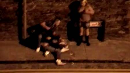 Пацан познакомился на улице с двумя милыми проститутками