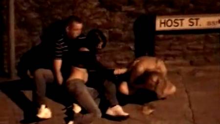 Пацан познакомился на улице с двумя милыми проститутками