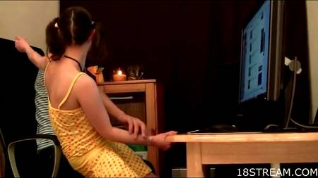 Русские любовники довели себя до оргазма исключительно руками