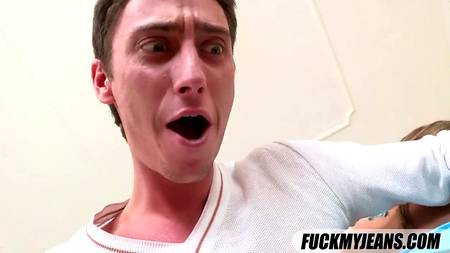 Милая русская студентка заслужила очень большой член