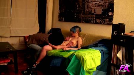 Супружеская пара трахалась перед скрытой камерой в спальне