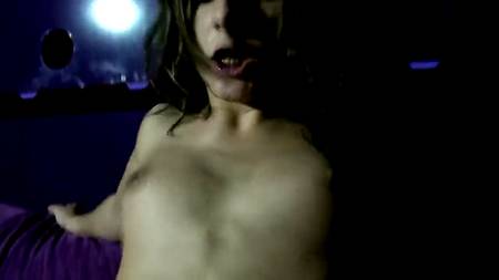 Студентки приехали к богатым мужикам на яркую порно вечеринку