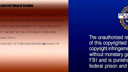 Зрелая сучка отработала волосатой пиздой необходимую сумму денег