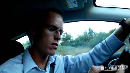 Двое кобелей страстно пердолят во все дыры сучку с классными сиськами