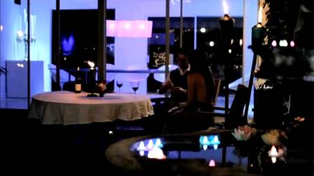 Прекрасной женщине хочется впустить в очко член по просьбе супруга