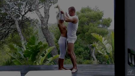 Красивое порно с привлекательной блондинкой