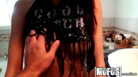 Прихорошилась перед дальнейшей еблей