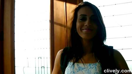 Жесткая ебля с брюнеточкой экзотической красоты