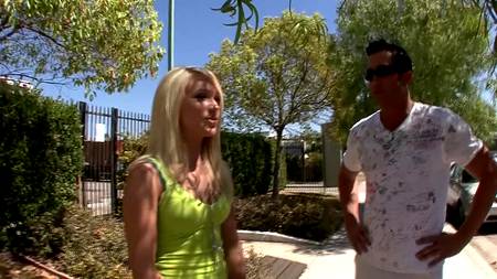 Познакомился с блондинкой и устроил жаркую еблю