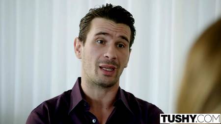 Учитель по музыке трахнул в задницу свою ученицу