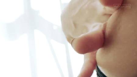 Мастурбирующая крупным планом сучка получила сказочный оргазм