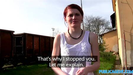 Пикапер отодрал на улице рыжую бестию и смачно кончил в дырки