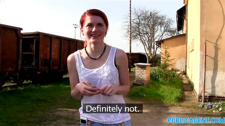 Пикапер отодрал на улице рыжую бестию и смачно кончил в дырки