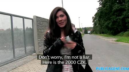 Удачный пикап парня окончился жарким сексом с азиаткой в машине