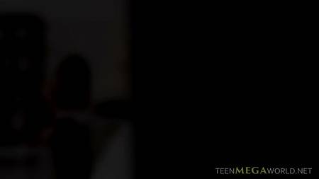 Пацан жарит в обе дырки сексапильную рыжеволосую куколку