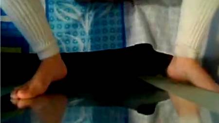 Из кучерявой блондинки хлещет, как из ведра