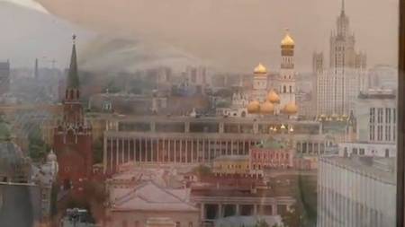 Лесбийские забавы с золотым дилдо