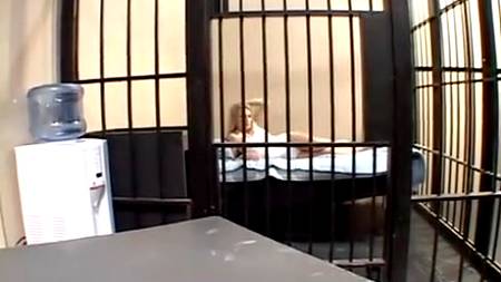 Полисмен трахает шлюху