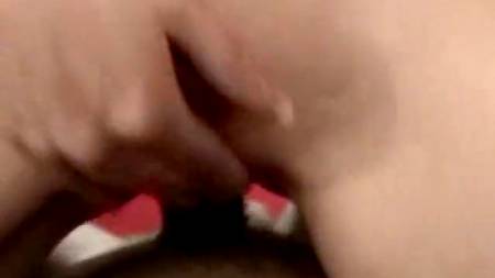 Телка все делает изумительно