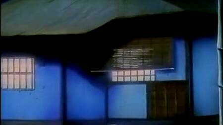 Связанная милашка стонет от тентаклей, которые входят в дырочки