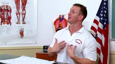 Учитель наказывает сексом озорную студентку в короткой юбке