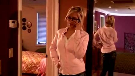 Вибратор - хороший подарок, но член лучше