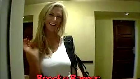 Очаровательная Брук Баннер