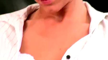 Застал секретаршу за мастурбацией и отодрал