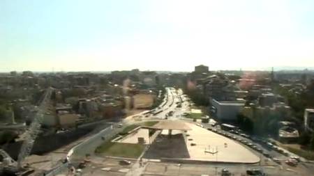 Проститутка ублажает двоих могучих парней