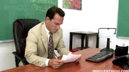 Вот так сдают экзамены красивые телки