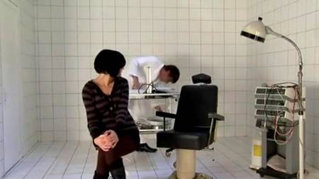 Беременная на приеме у стоматолога