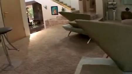 Богатая красотка хочет трахаться