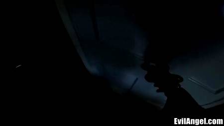 Босс трахнул свою секретаршу между сисек