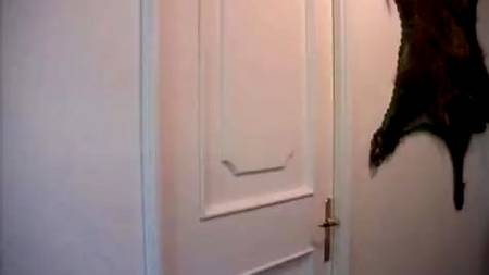 Дед наблюдает, как молодую жарят в две дыры